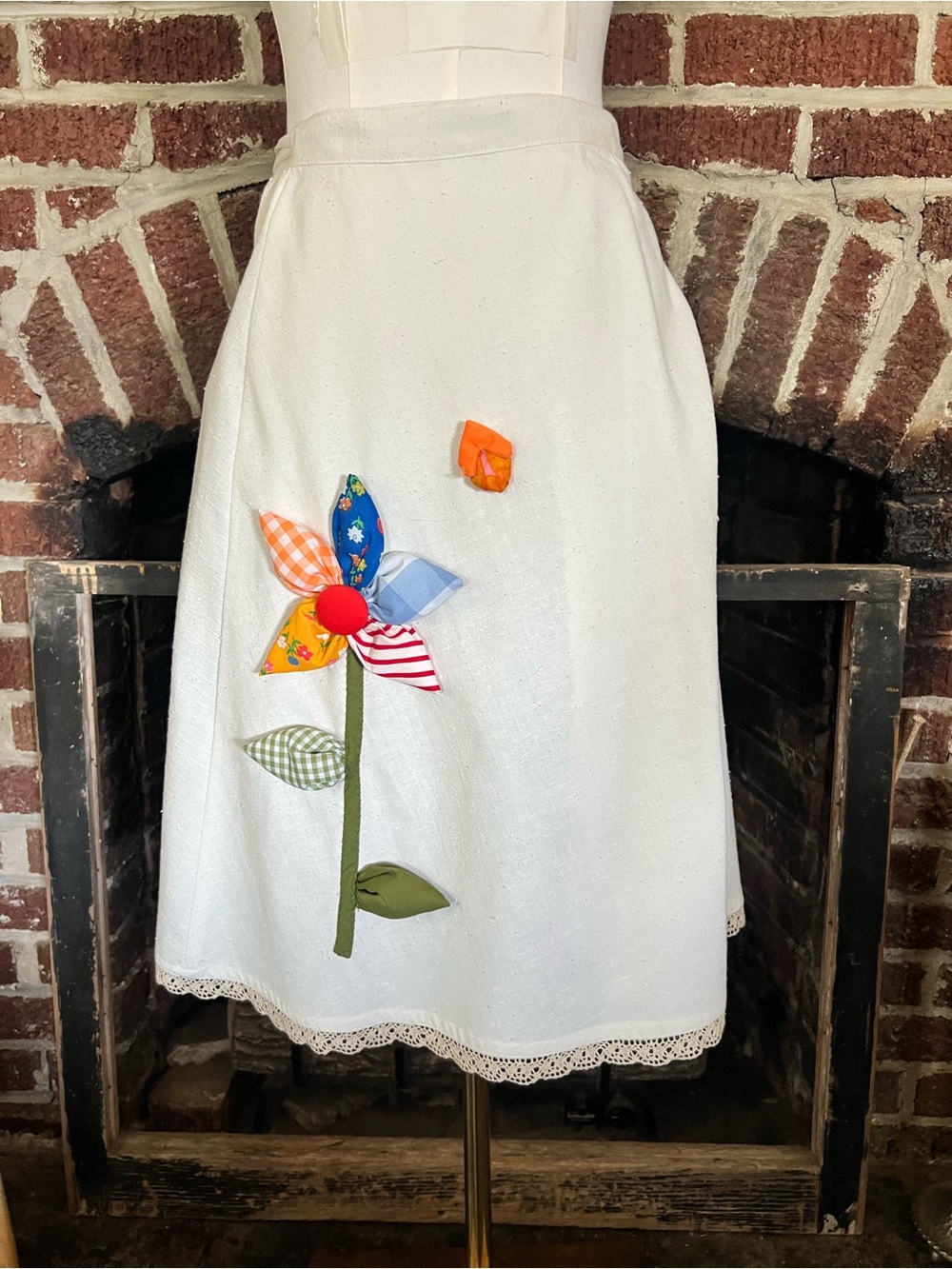VINTAGE 70's bandido cream wrap skirt with flower appliqué